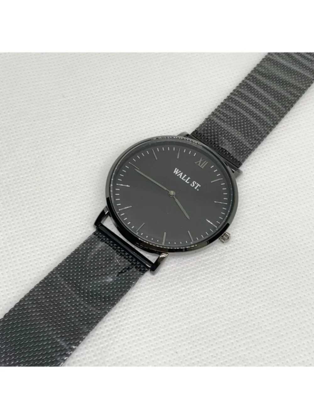 men watch quartz analog Wall Street 40mm black tone adjustable mesh band running
